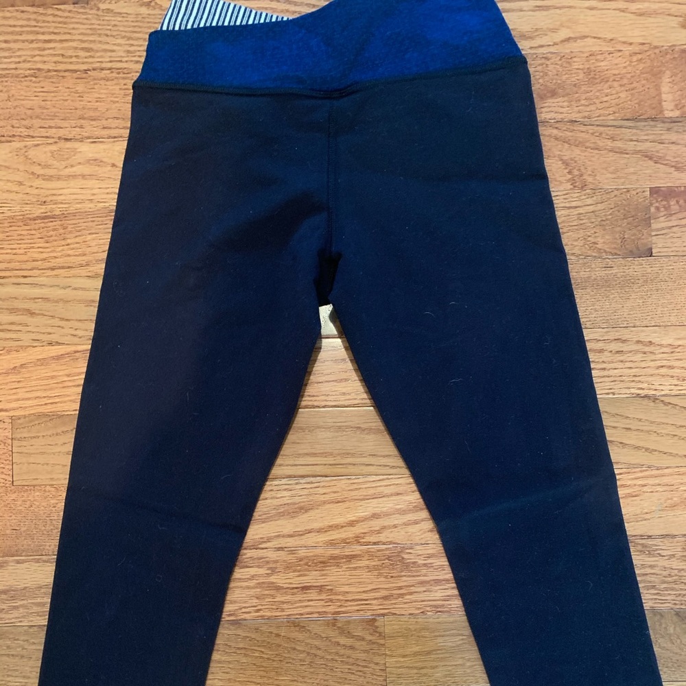 cropped 21” lululemon leggings - Picture 4 of 6